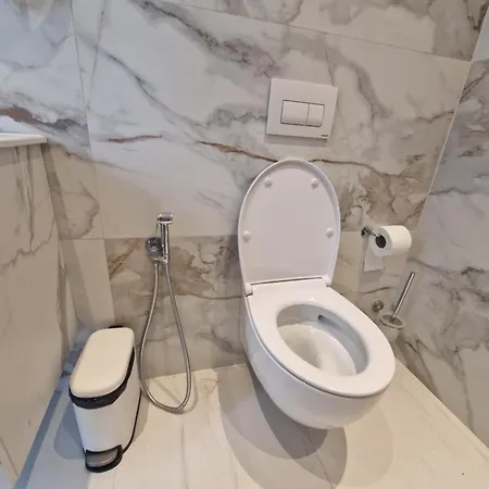 Elofira Hotel